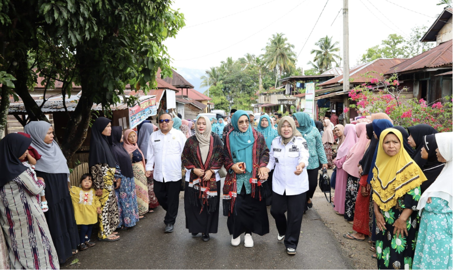 Ketua TP PKK Madina Kunjungi Desa Binaan Hatinya PKK dan UP2K
